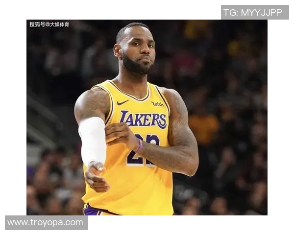 詹姆斯领衔湖人四连胜，独得30分力压太阳队